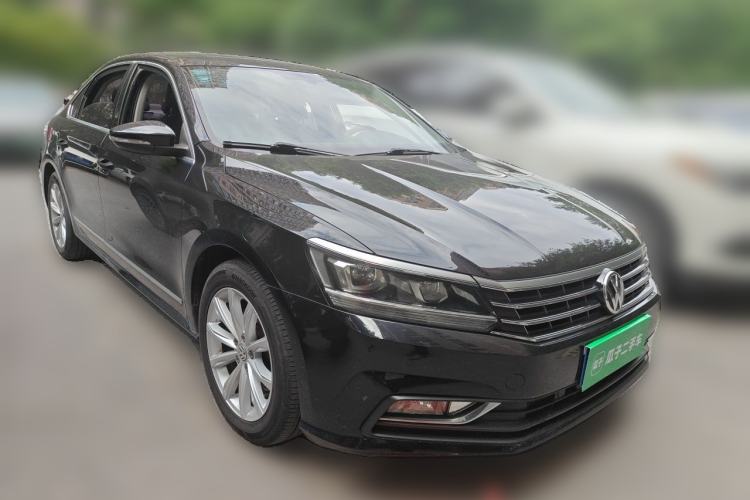 Used Volkswagen Passat 2017 330TSI DSG Luxury Edition Front Right 45 Deg