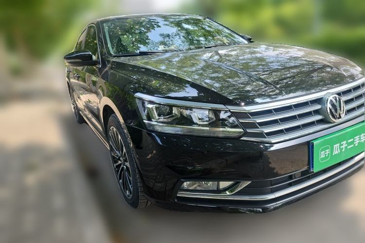 Used Volkswagen Passat 2017 380TSI DSG Prestige Edition Front Right 45 Deg