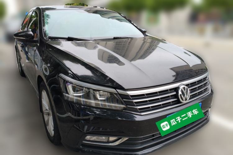 Used Volkswagen Passat 2017 330TSI DSG Luxury Edition Front Right 45 Deg
