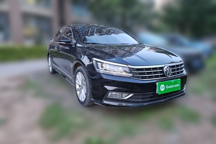 Used Volkswagen Passat 2017 330TSI DSG Luxury Edition Front Right 45 Deg