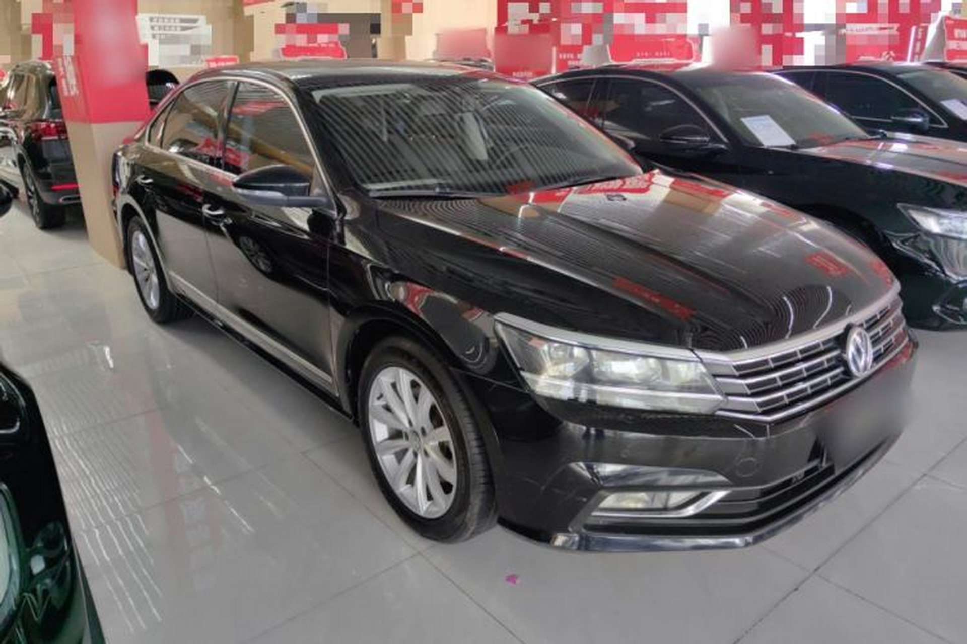 Used Volkswagen Passat 2017 330TSI DSG Luxury Edition Front Right 45 Deg