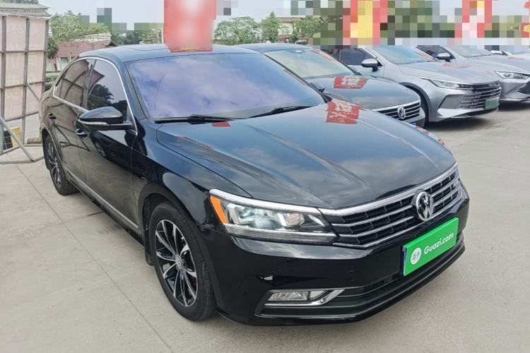 Used Volkswagen Passat 2017 330TSI DSG Luxury Edition Front Right 45 Deg
