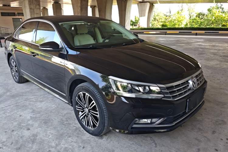 Used Volkswagen Passat 2017 380TSI DSG Prestige Edition Front Right 45 Deg