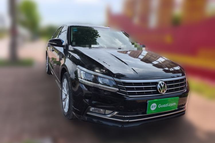 Used Volkswagen Passat 2017 280TSI DSG Luxury Edition Front Right 45 Deg