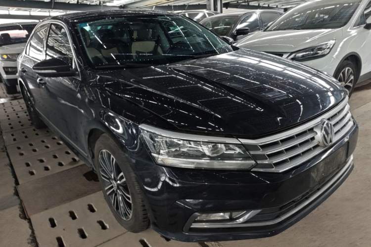 Used Volkswagen Passat 2017 330TSI DSG Prestige Edition Front Right 45 Deg