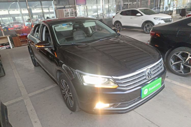 Used Volkswagen Passat 2017 330TSI DSG Prestige Edition Front Right 45 Deg