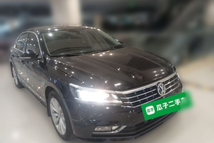 Used Volkswagen Passat 2017 280TSI DSG Luxury Edition Front Right 45 Deg