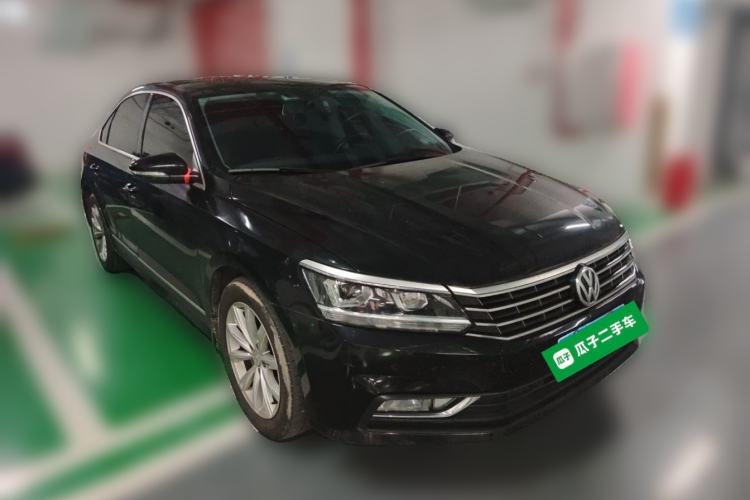 Used Volkswagen Passat 2017 330TSI DSG Luxury Edition Front Right 45 Deg