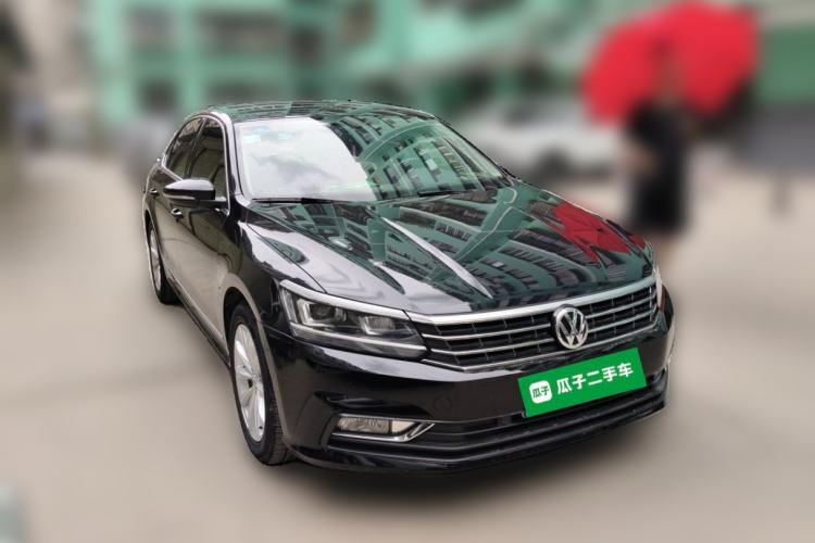 Used Volkswagen Passat 2017 330TSI DSG Luxury Edition Front Right 45 Deg