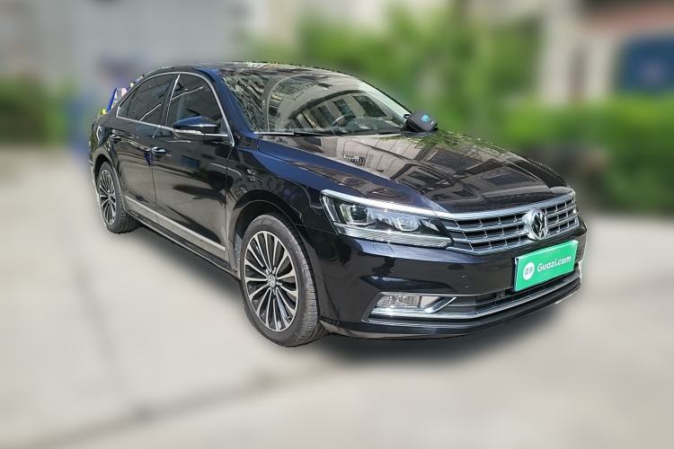 Used Volkswagen Passat 2017 330TSI DSG Prestige Edition Front Right 45 Deg