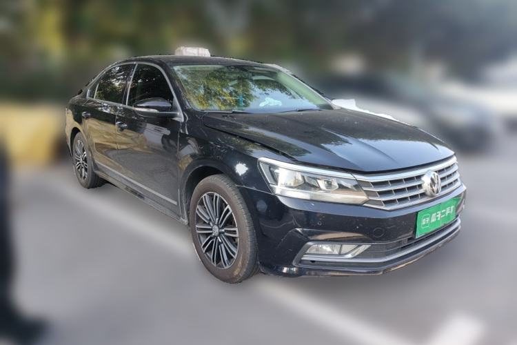 Used Volkswagen Passat 2017 330TSI DSG Prestige Edition Front Right 45 Deg