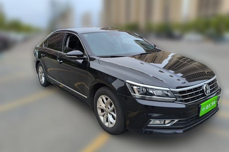 Used Volkswagen Passat 2017 280TSI DSG Luxury Edition Front Right 45 Deg