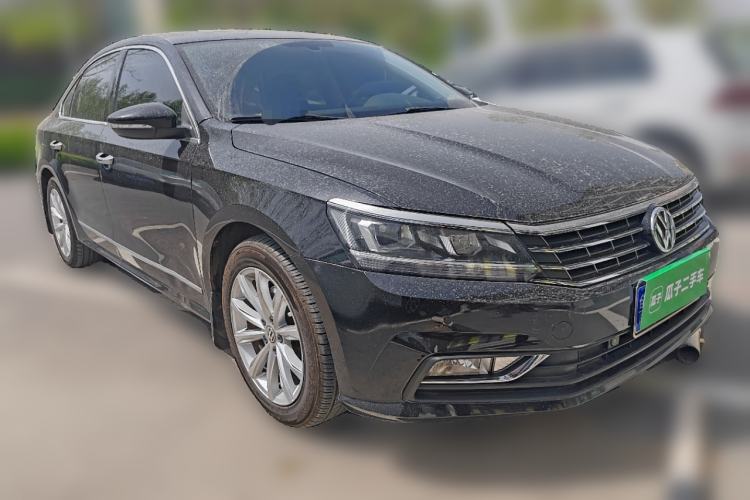 Used Volkswagen Passat 2017 330TSI DSG Luxury Edition Front Right 45 Deg
