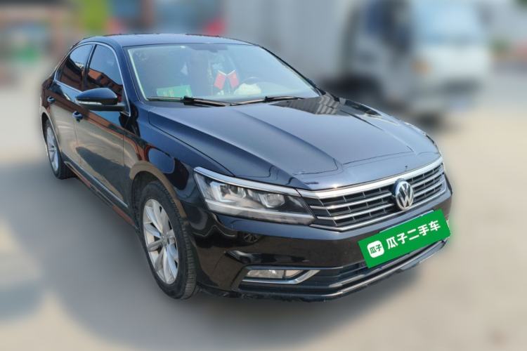 Used Volkswagen Passat 2017 330TSI DSG Luxury Edition Front Right 45 Deg