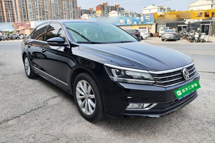 Used Volkswagen Passat 2017 280TSI DSG Luxury Edition Front Right 45 Deg