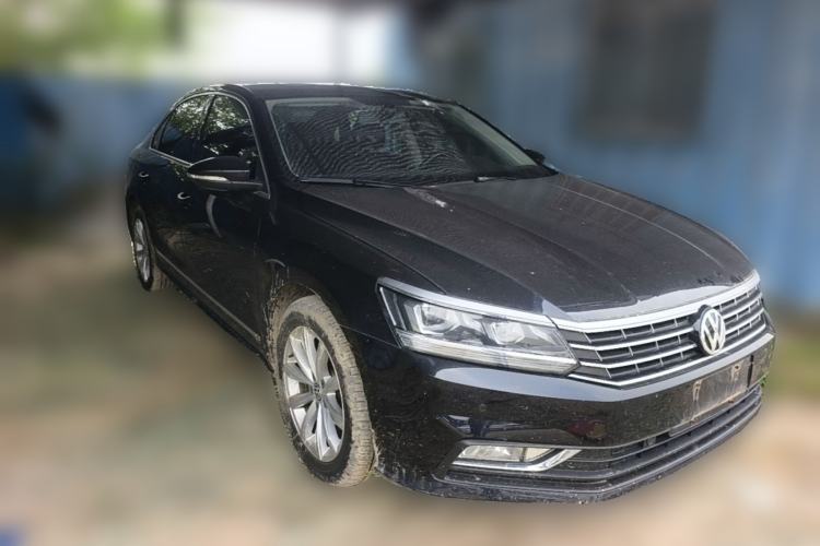 Used Volkswagen Passat 2017 330TSI DSG Luxury Edition Front Right 45 Deg