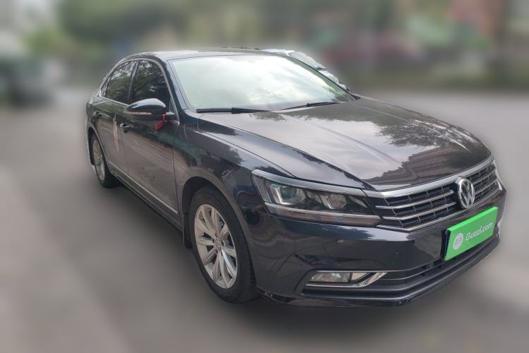 Used Volkswagen Passat 2017 330TSI DSG Luxury Edition Front Right 45 Deg