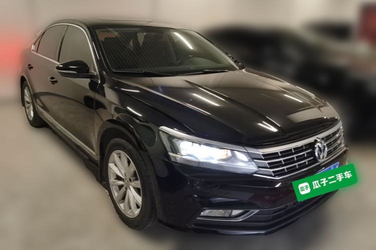 Used Volkswagen Passat 2017 280TSI DSG Luxury Edition Front Right 45 Deg