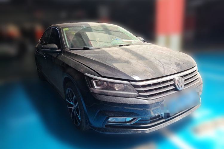 Used Volkswagen Passat 2017 330TSI DSG Luxury Edition Front Right 45 Deg