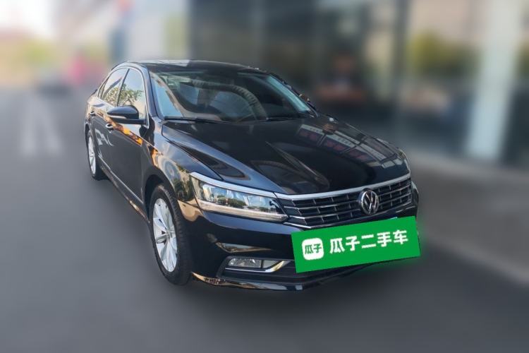 Used Volkswagen Passat 2017 330TSI DSG Luxury Edition Front Right 45 Deg