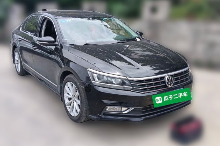 Used Volkswagen Passat 2017 280TSI DSG Luxury Edition Front Right 45 Deg
