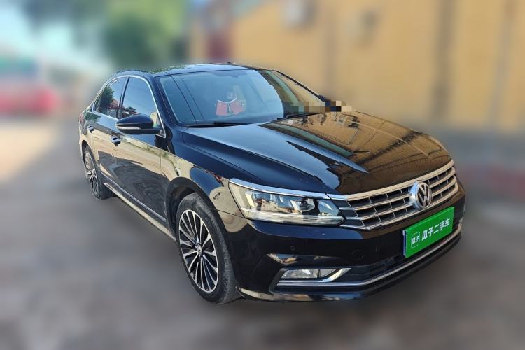 Used Volkswagen Passat 2017 330TSI DSG Prestige Edition Front Right 45 Deg