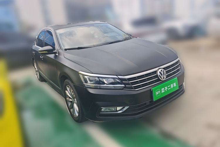 Used Volkswagen Passat 2017 330TSI DSG Luxury Edition Front Right 45 Deg