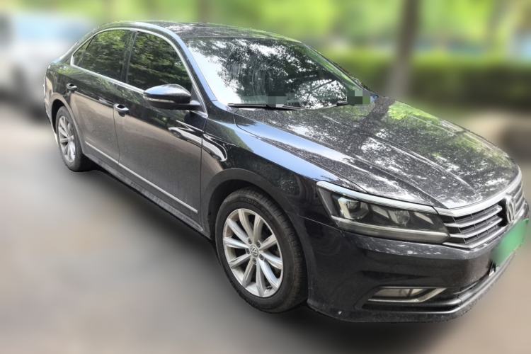 Used Volkswagen Passat 2017 280TSI DSG Luxury Edition Front Right 45 Deg
