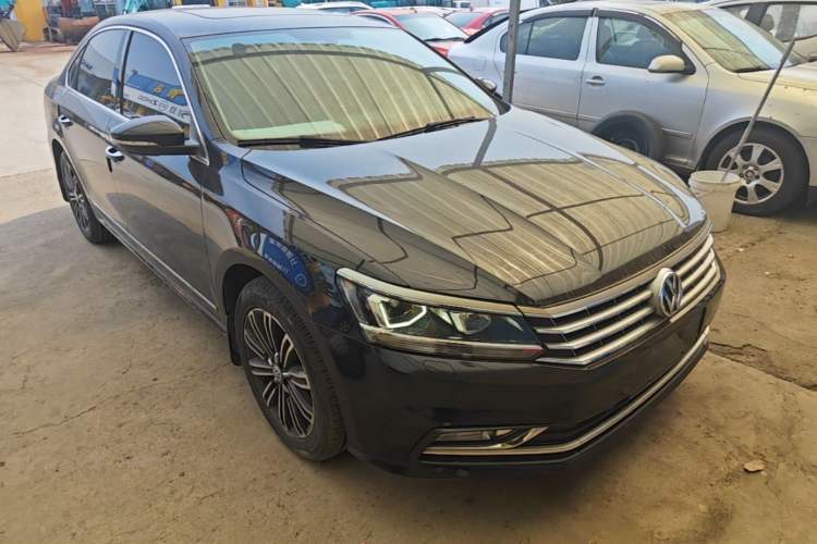 Used Volkswagen Passat 2017 380TSI DSG Prestige Edition Front Right 45 Deg