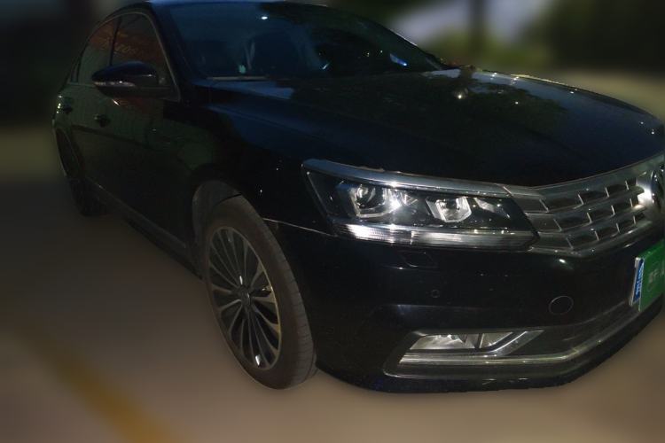 Used Volkswagen Passat 2017 330TSI DSG Prestige Edition Front Right 45 Deg