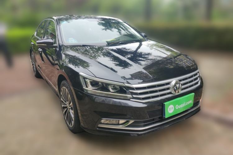 Used Volkswagen Passat 2017 330TSI DSG Prestige Edition Front Right 45 Deg