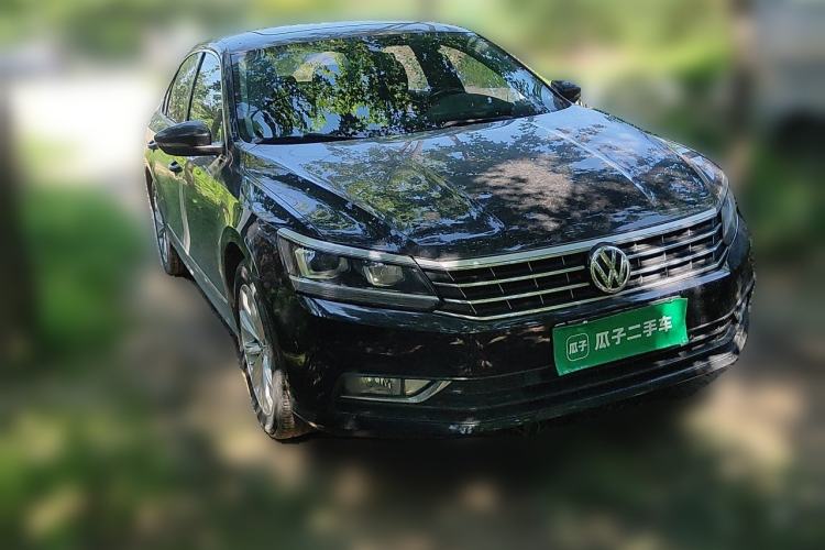Used Volkswagen Passat 2017 330TSI DSG Luxury Edition Front Right 45 Deg
