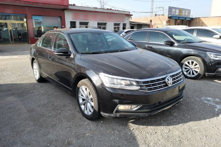 Used Volkswagen Passat 2017 330TSI DSG Luxury Edition Front Right 45 Deg