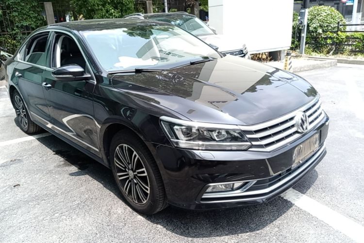 Used Volkswagen Passat 2017 330TSI DSG Prestige Edition Front Right 45 Deg