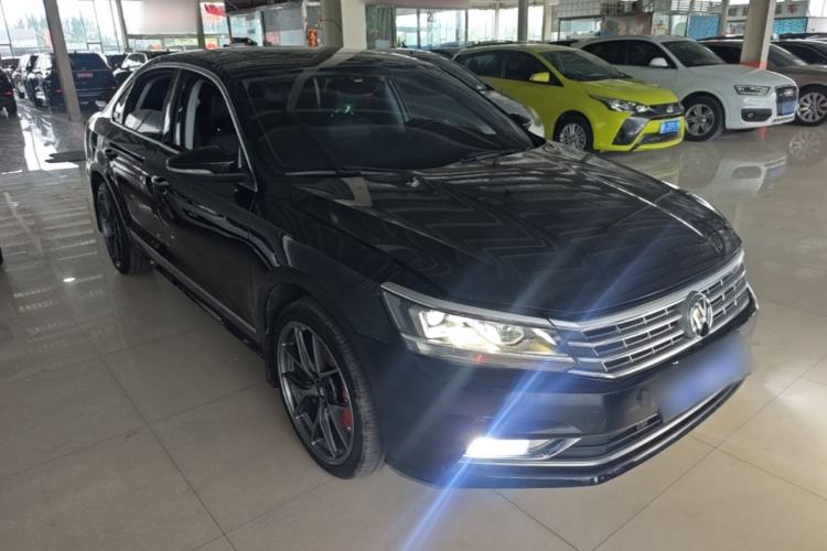 Used Volkswagen Passat 2017 330TSI DSG Prestige Edition Front Right 45 Deg