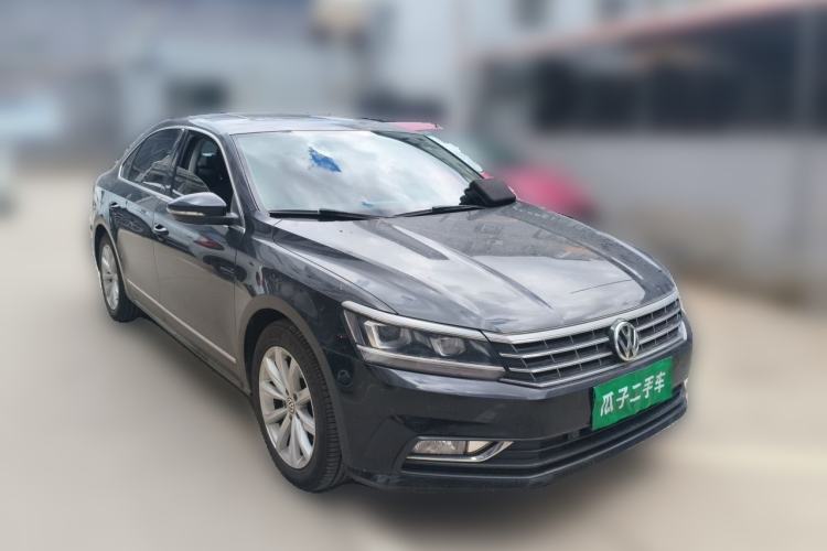 Used Volkswagen Passat 2017 330TSI DSG Luxury Edition Front Right 45 Deg