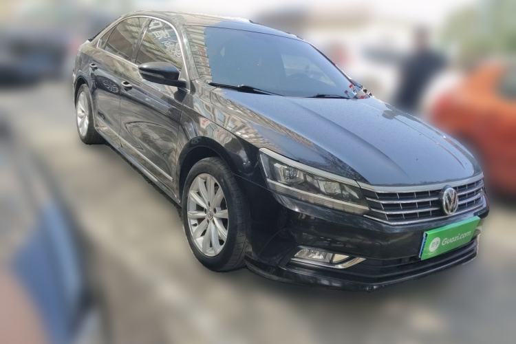 Used Volkswagen Passat 2017 330TSI DSG Luxury Edition Front Right 45 Deg