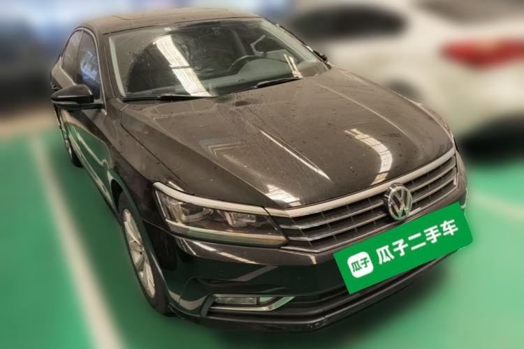 Used Volkswagen Passat 2017 330TSI DSG Luxury Edition Front Right 45 Deg