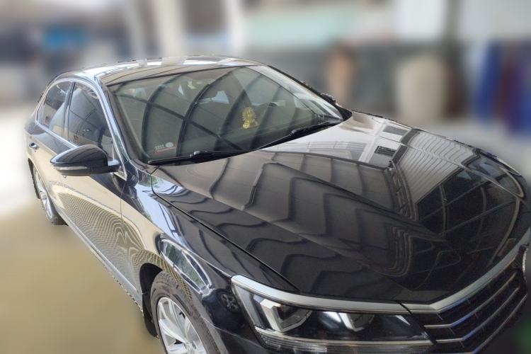 Used Volkswagen Passat 2017 330TSI DSG Luxury Edition Front Right 45 Deg