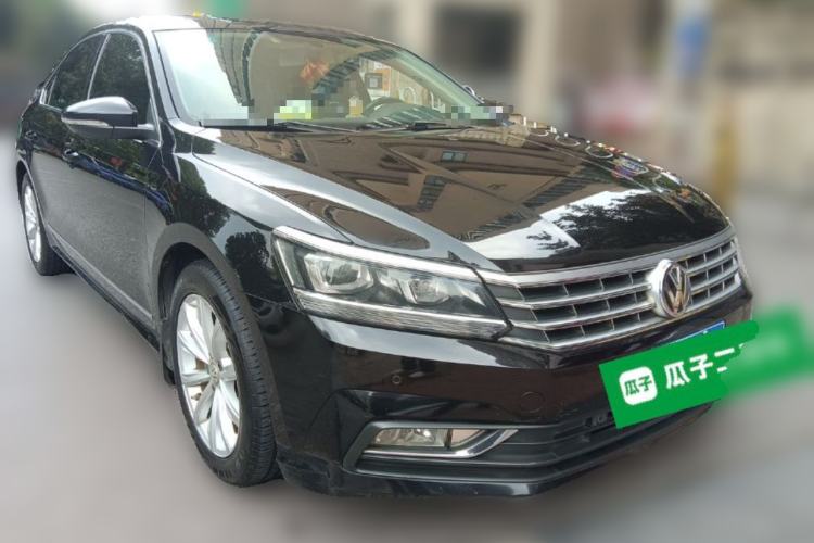 Used Volkswagen Passat 2017 330TSI DSG Luxury Edition Front Right 45 Deg