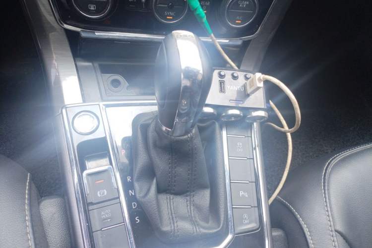 Used Volkswagen Passat 2017 330TSI DSG Prestige Edition Gear Lever