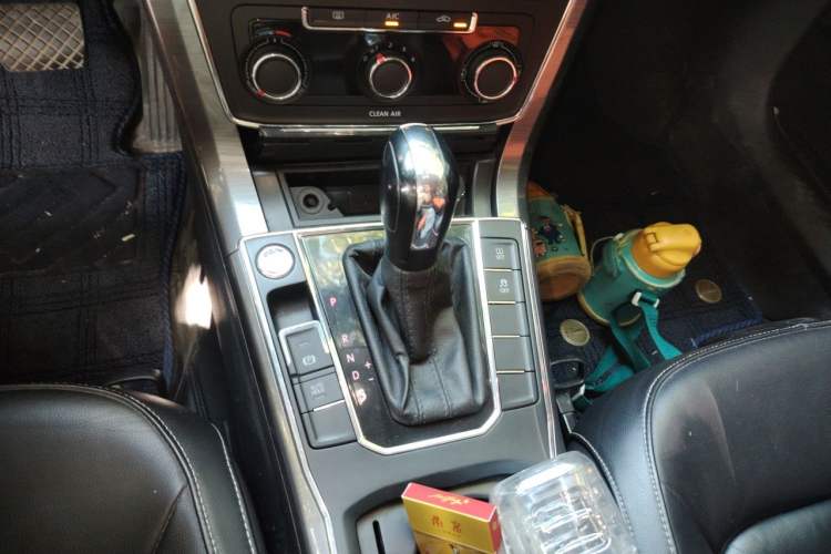 Used Volkswagen Passat 2017 1.8TSI DSG Government Procurement Version (CEA Engine) Gear Lever