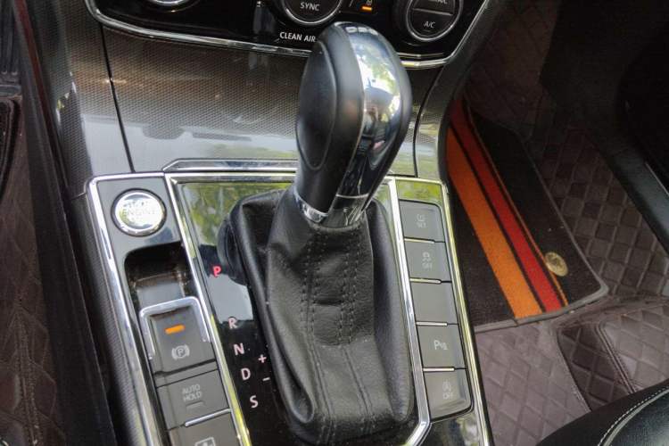Used Volkswagen Passat 2017 330TSI DSG Prestige Edition Gear Lever