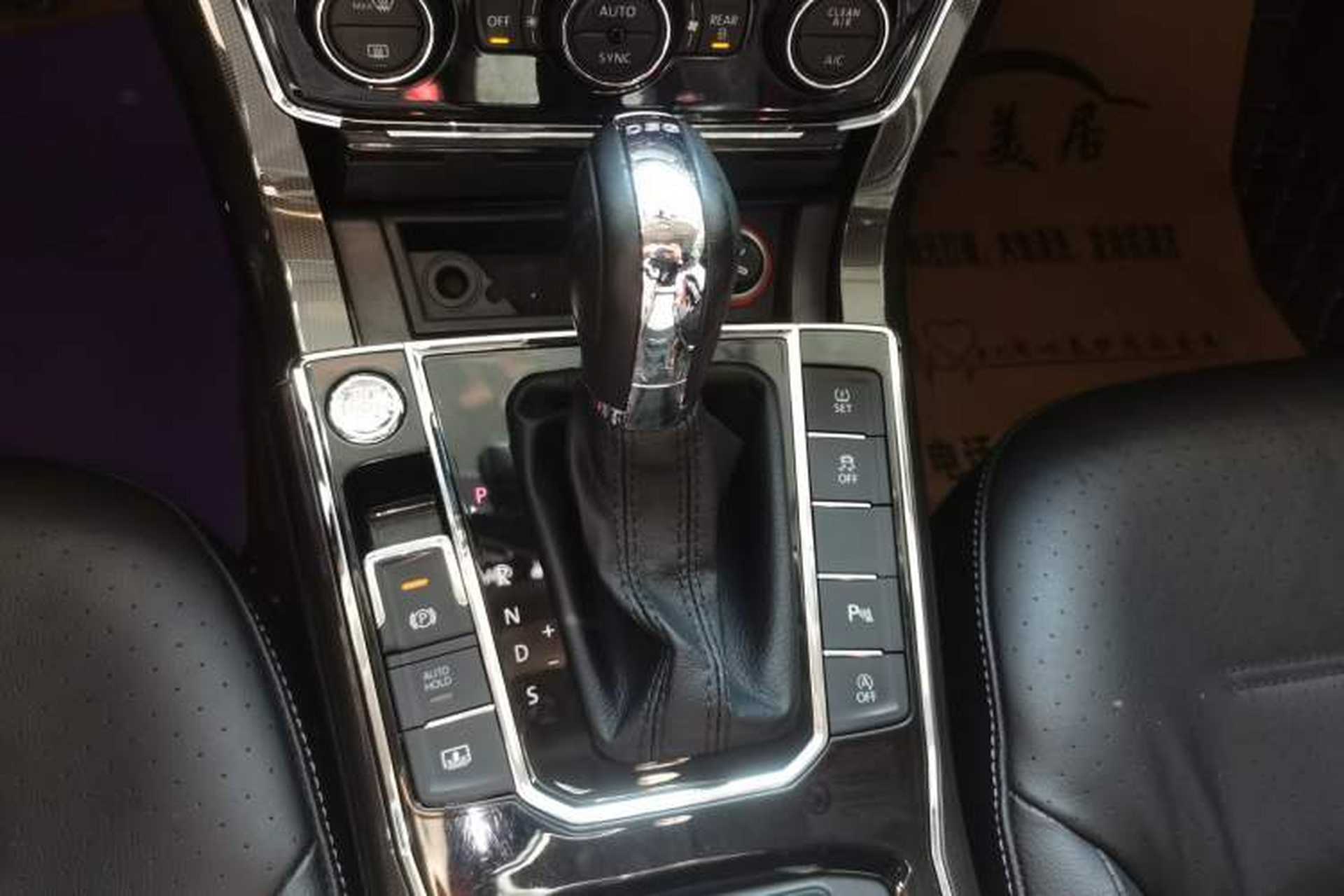 Used Volkswagen Passat 2017 330TSI DSG Prestige Edition Gear Lever