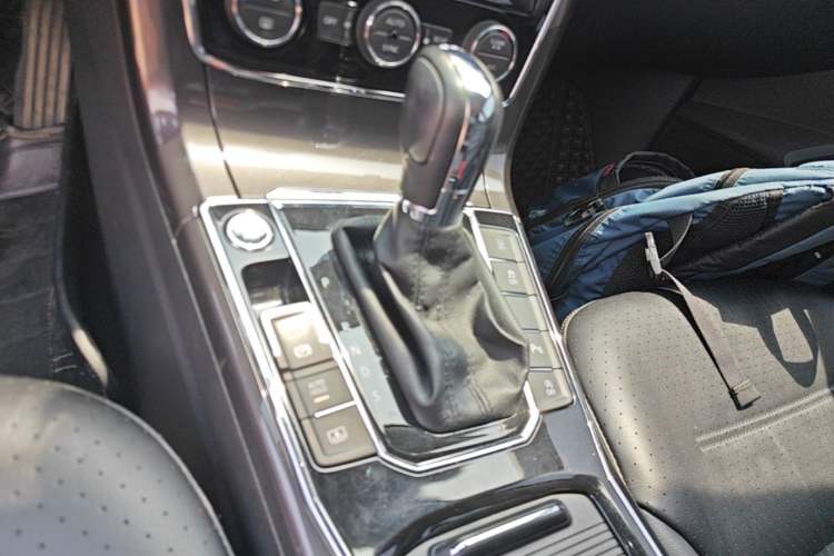 Used Volkswagen Passat 2017 380TSI DSG Prestige Edition Gear Lever
