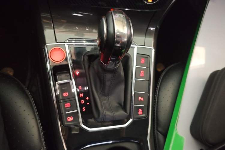Used Volkswagen Passat 2017 330TSI DSG Prestige Edition Gear Lever