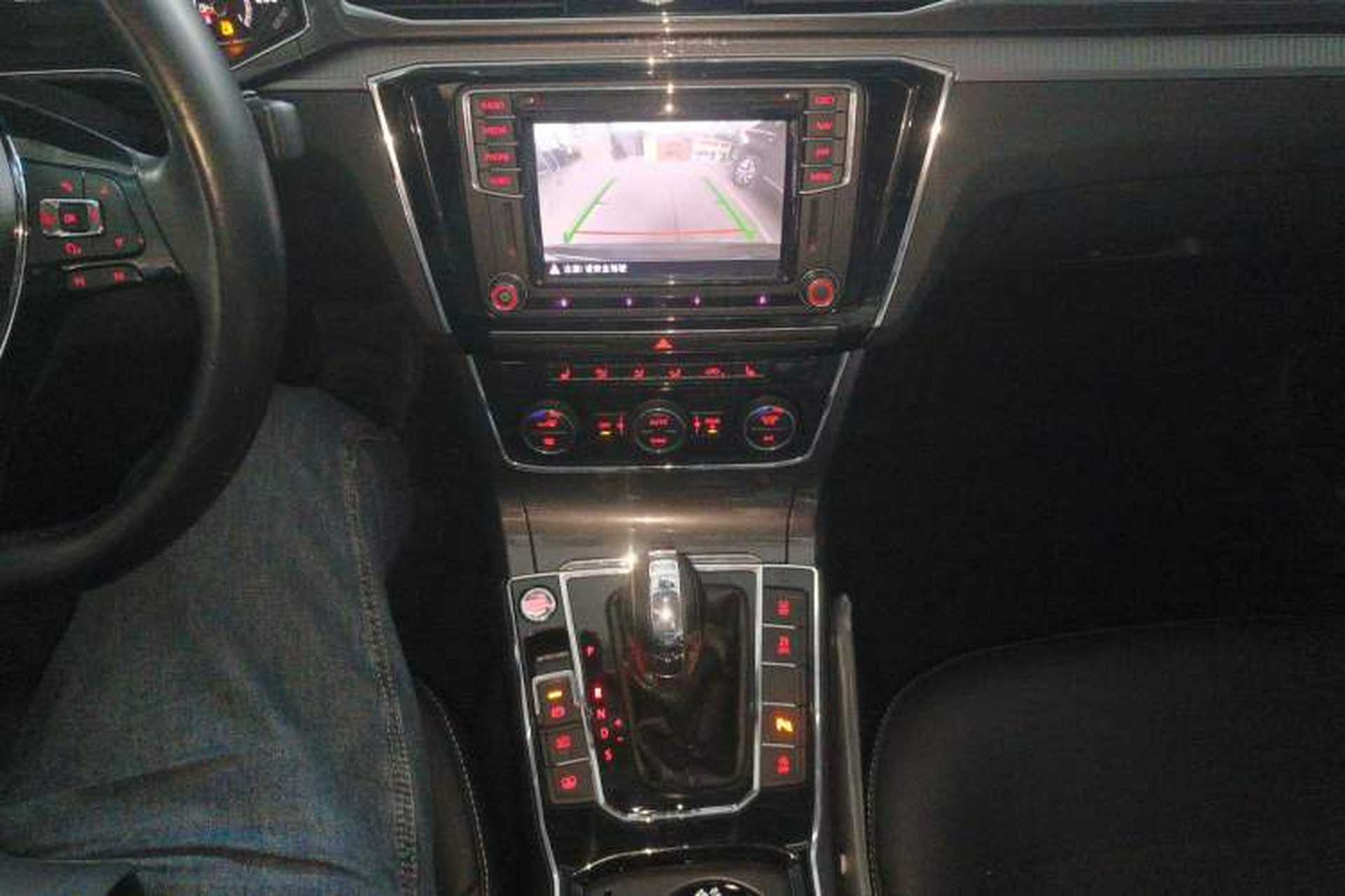 Used Volkswagen Passat 2017 330TSI DSG Prestige Edition Gear Lever