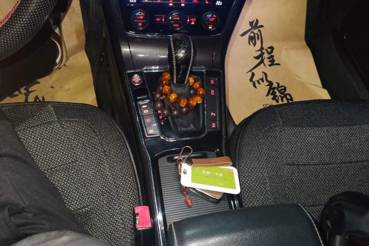 Used Volkswagen Passat 2017 330TSI DSG Prestige Edition Gear Lever