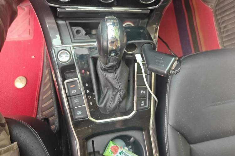 Used Volkswagen Passat 2017 330TSI DSG Prestige Edition Gear Lever