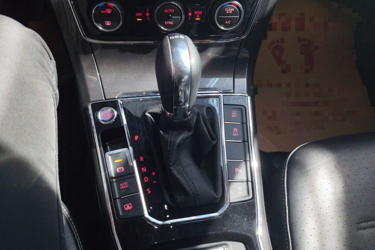 Used Volkswagen Passat 2017 330TSI DSG Prestige Edition Gear Lever